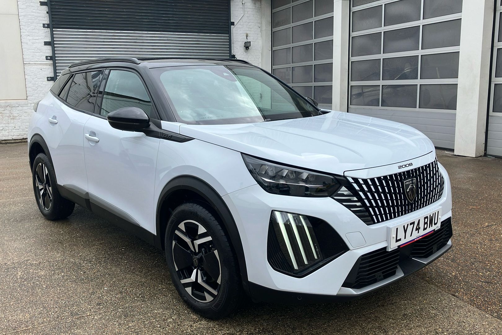 Main listing image - Peugeot 2008