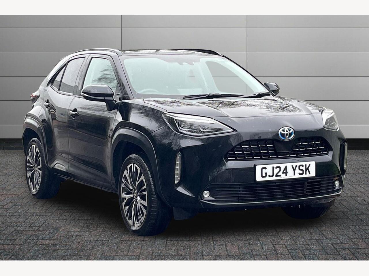 Main listing image - Toyota Yaris Cross