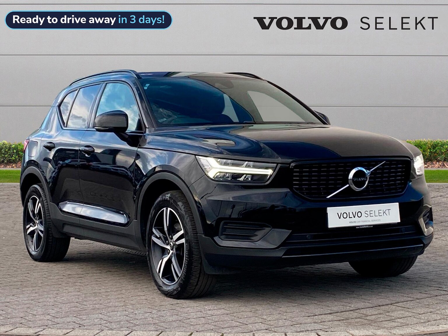 Main listing image - Volvo XC40