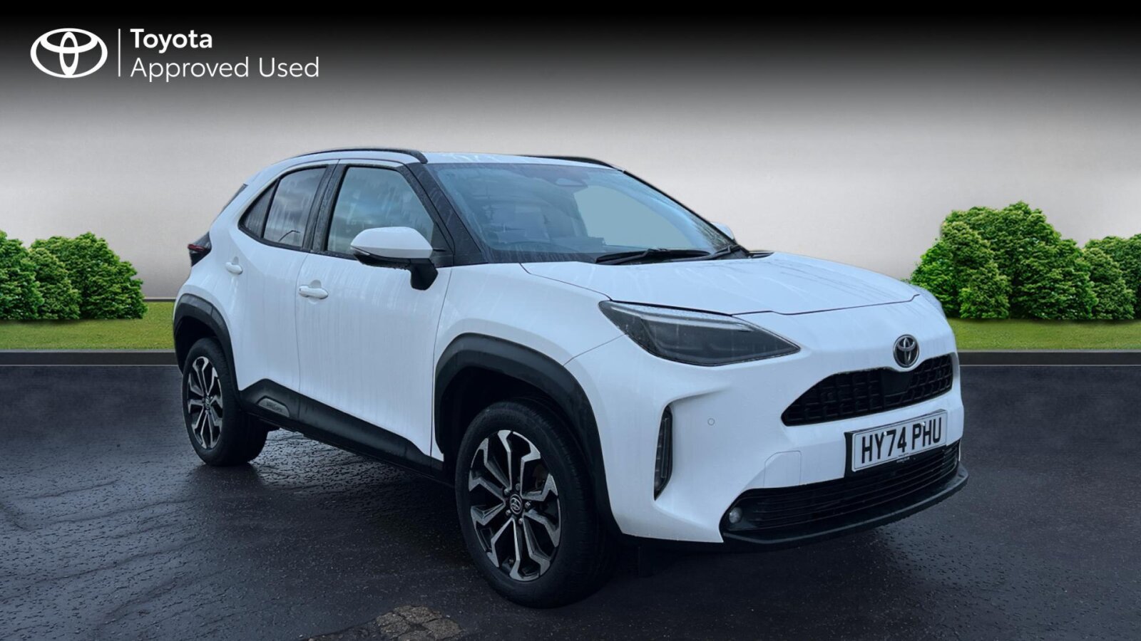 Main listing image - Toyota Yaris Cross