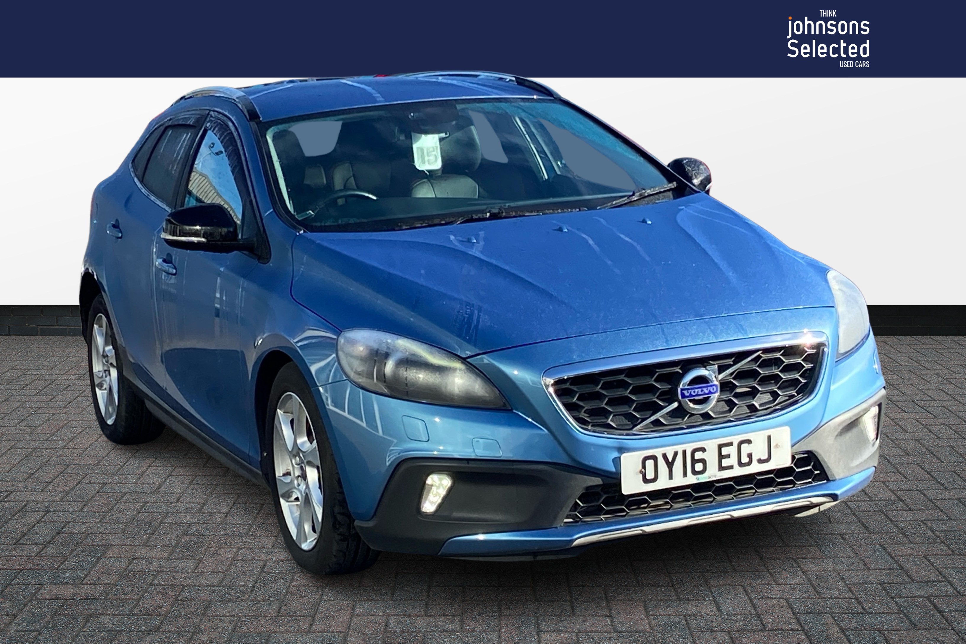 Main listing image - Volvo V40 Cross Country