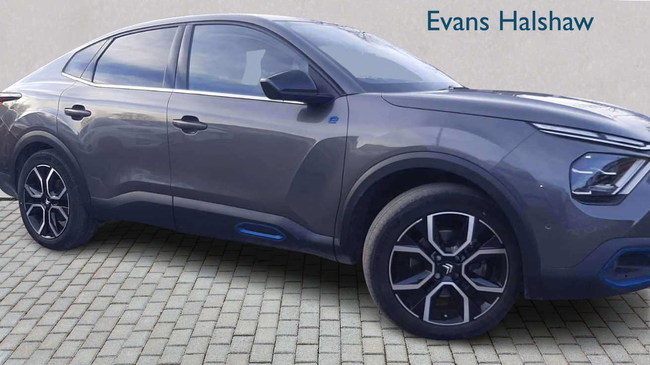 Main listing image - Citroen C4 X