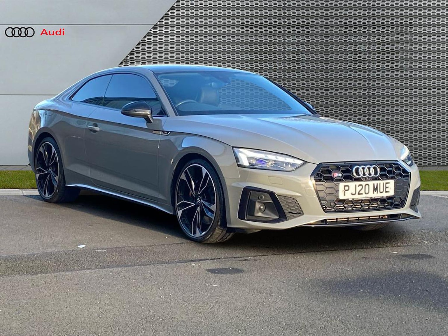 Main listing image - Audi S5