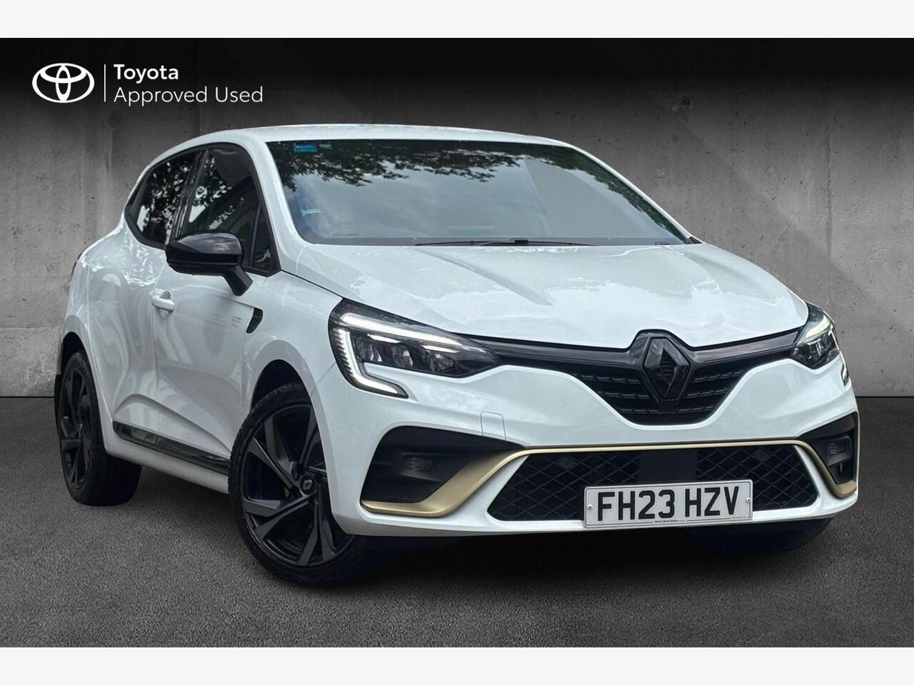 Main listing image - Renault Clio