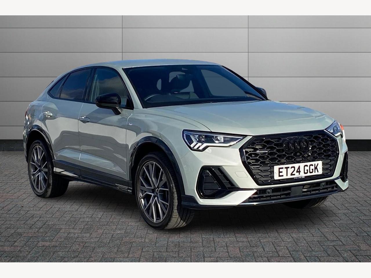 Main listing image - Audi Q3