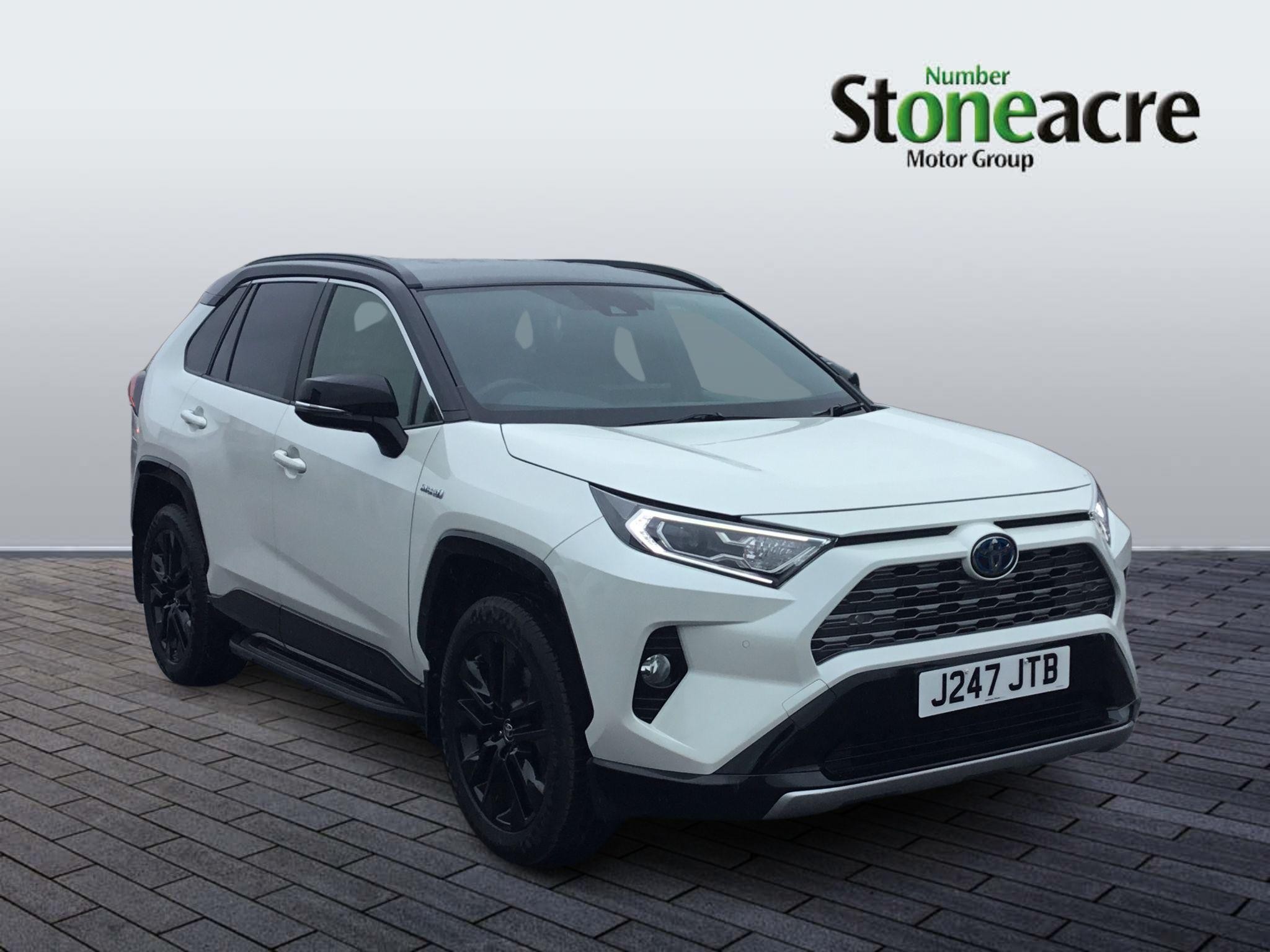 Main listing image - Toyota RAV4