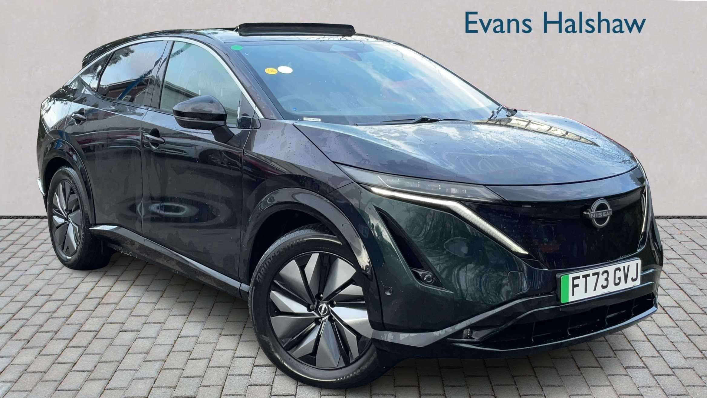 Main listing image - Nissan Ariya