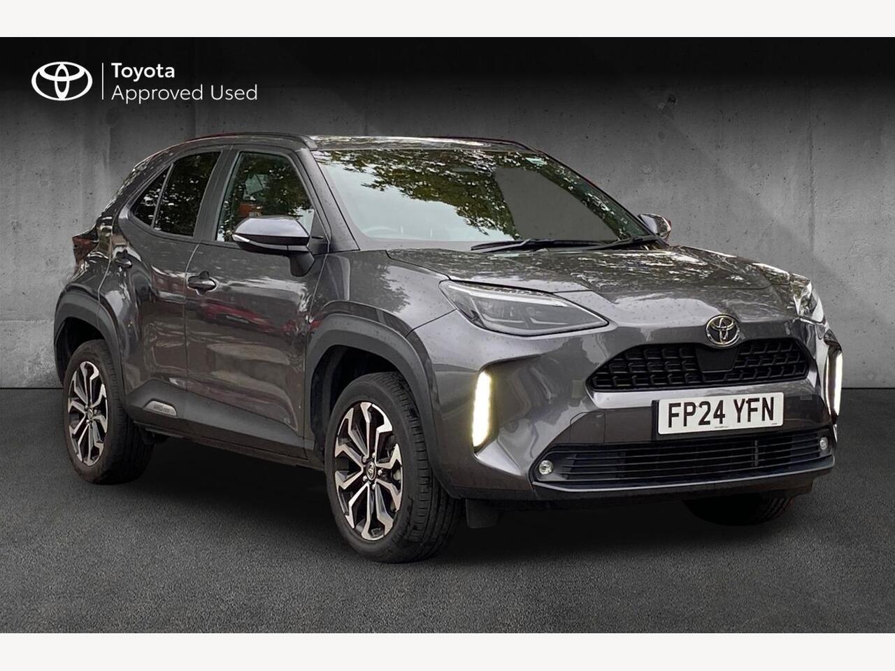 Main listing image - Toyota Yaris Cross