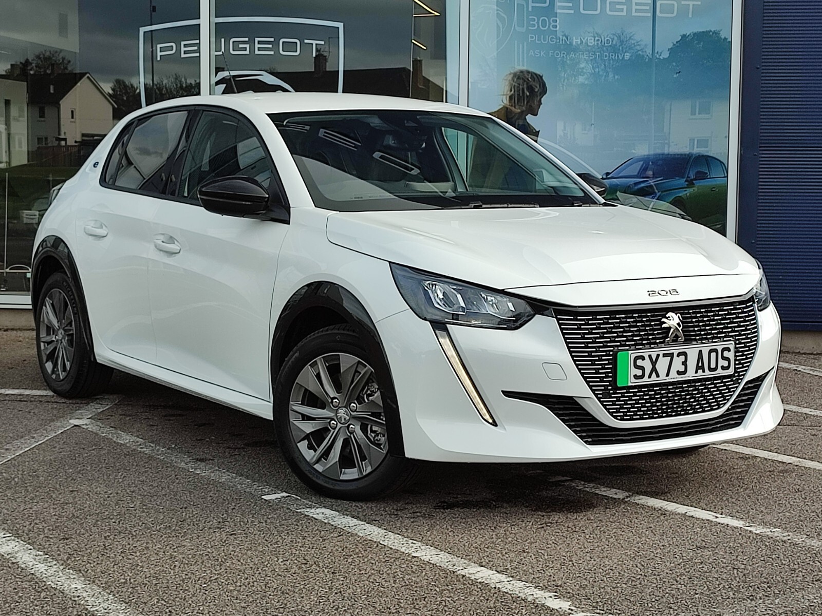 Main listing image - Peugeot e-208