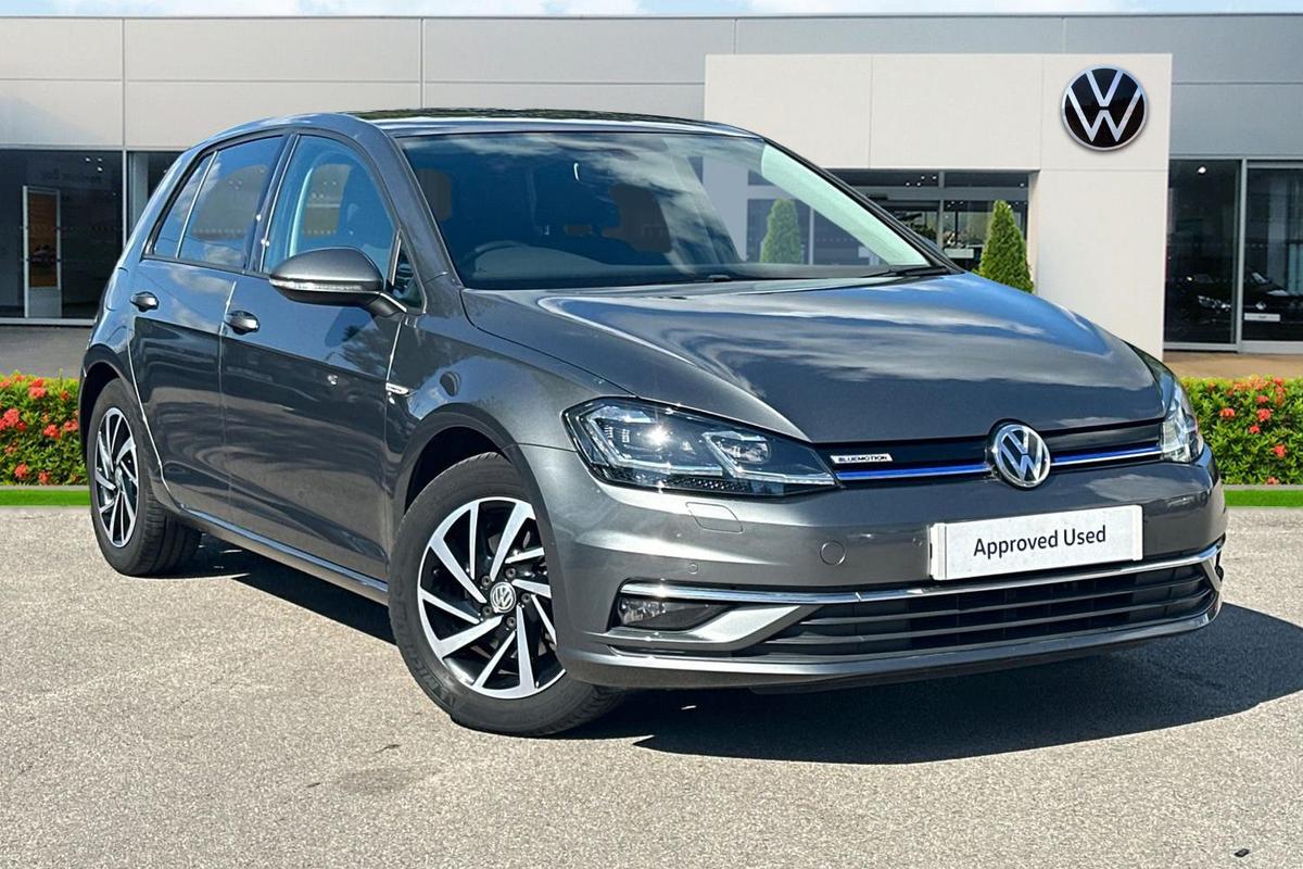 Main listing image - Volkswagen Golf
