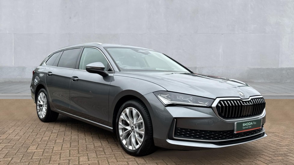 Main listing image - Skoda Superb Estate