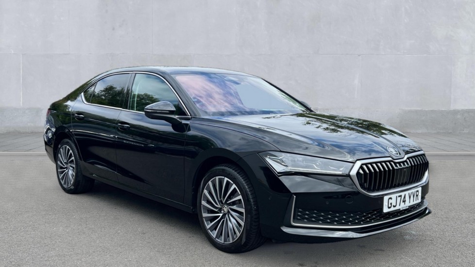 Main listing image - Skoda Superb