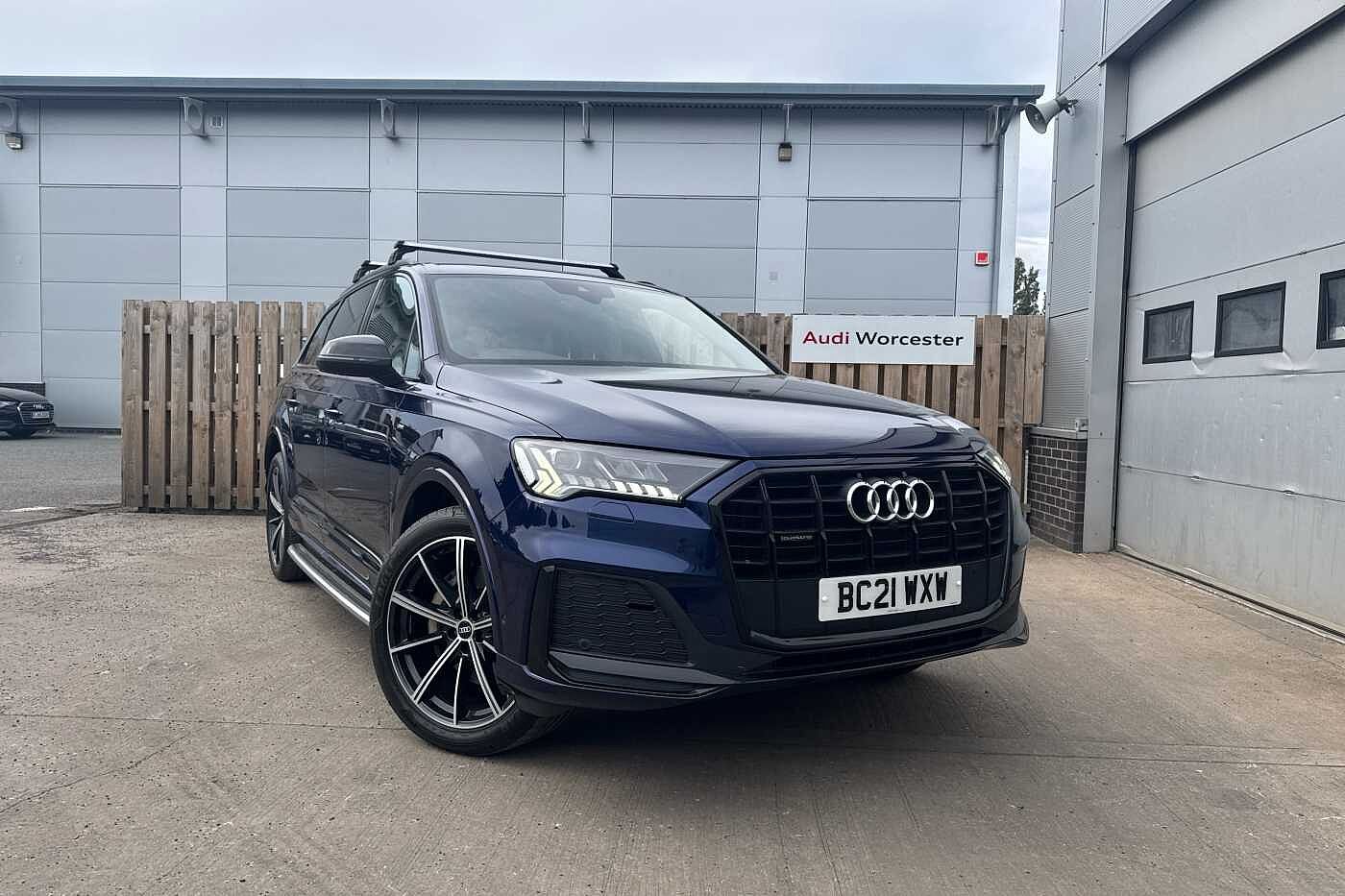 Main listing image - Audi Q7