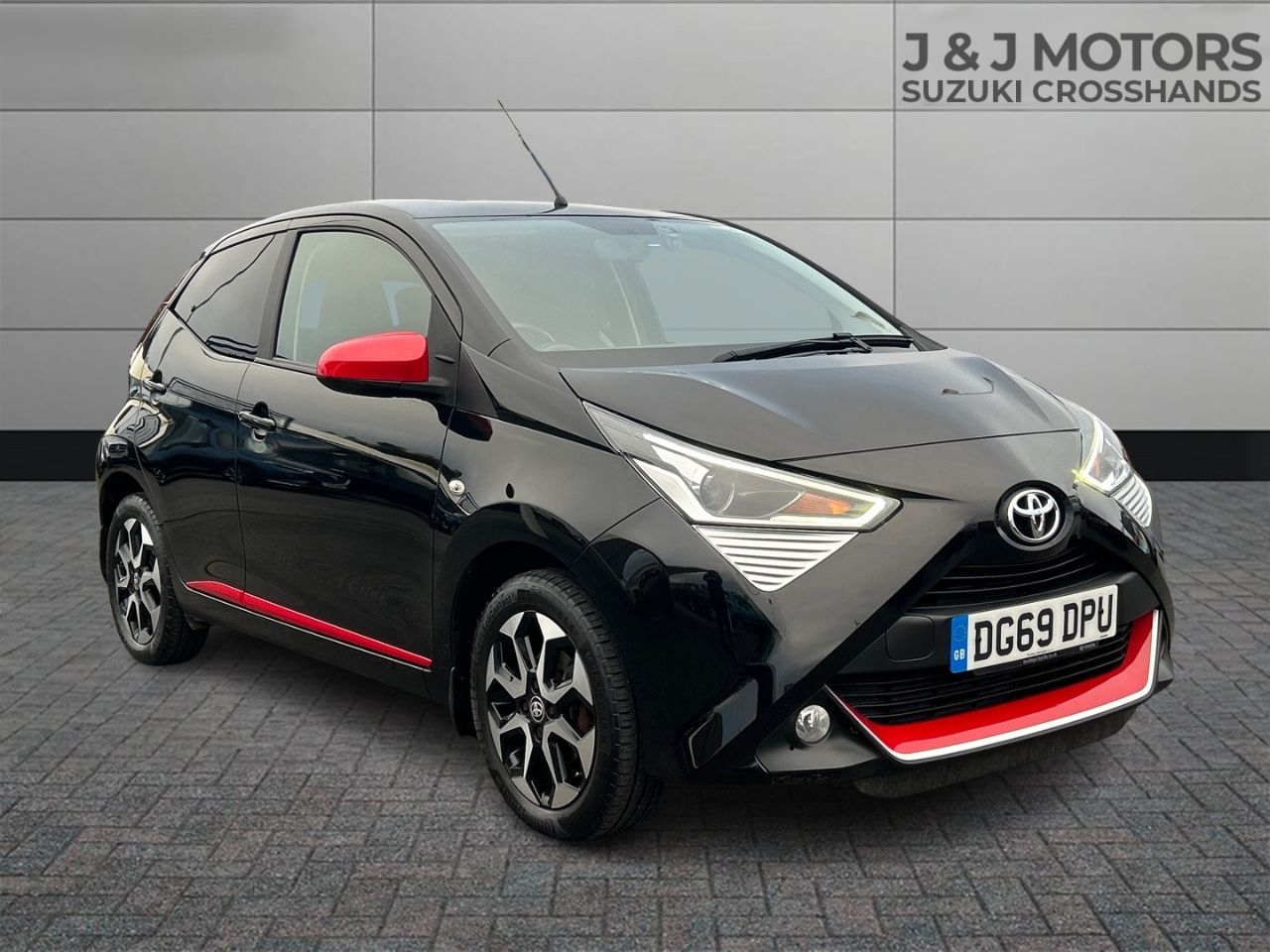 Main listing image - Toyota Aygo