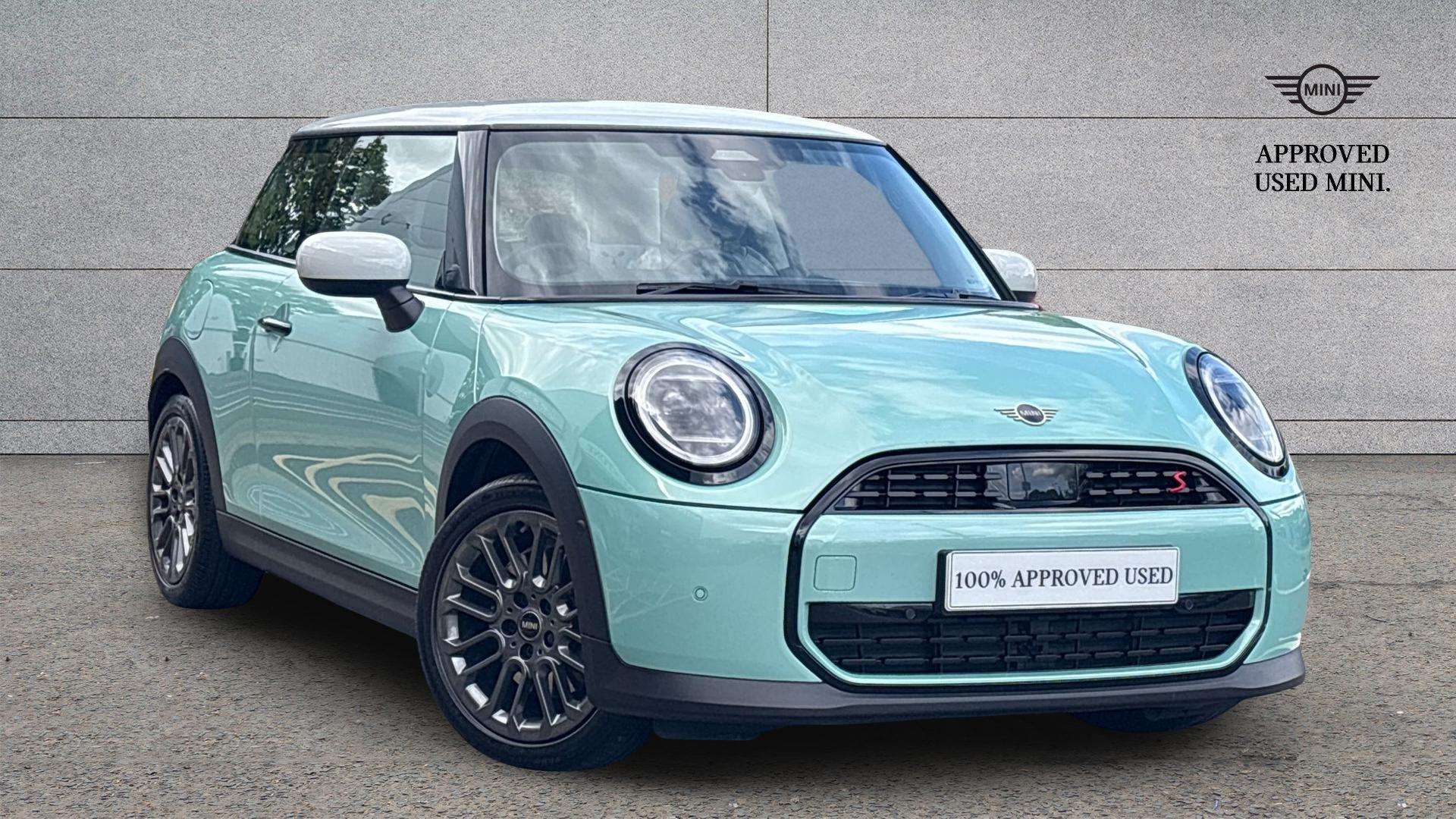 Main listing image - MINI Hatchback