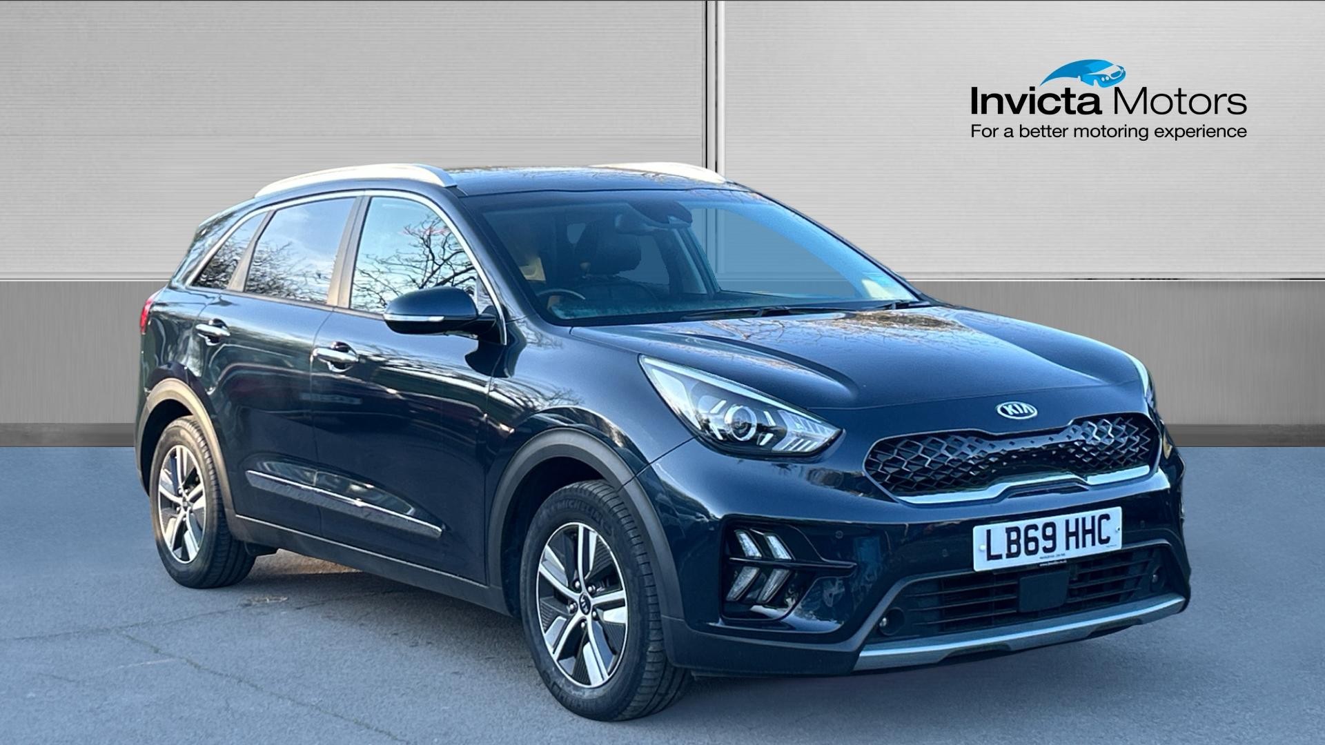 Main listing image - Kia Niro