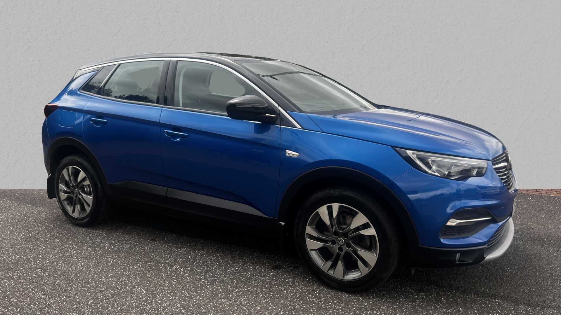 Main listing image - Vauxhall Grandland X