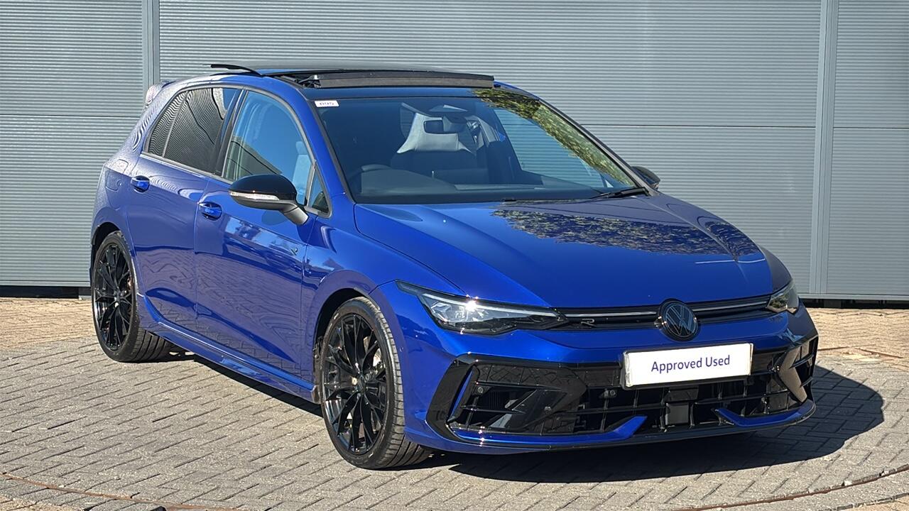 Main listing image - Volkswagen Golf