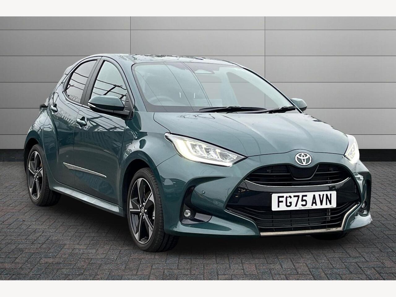 Main listing image - Toyota Yaris