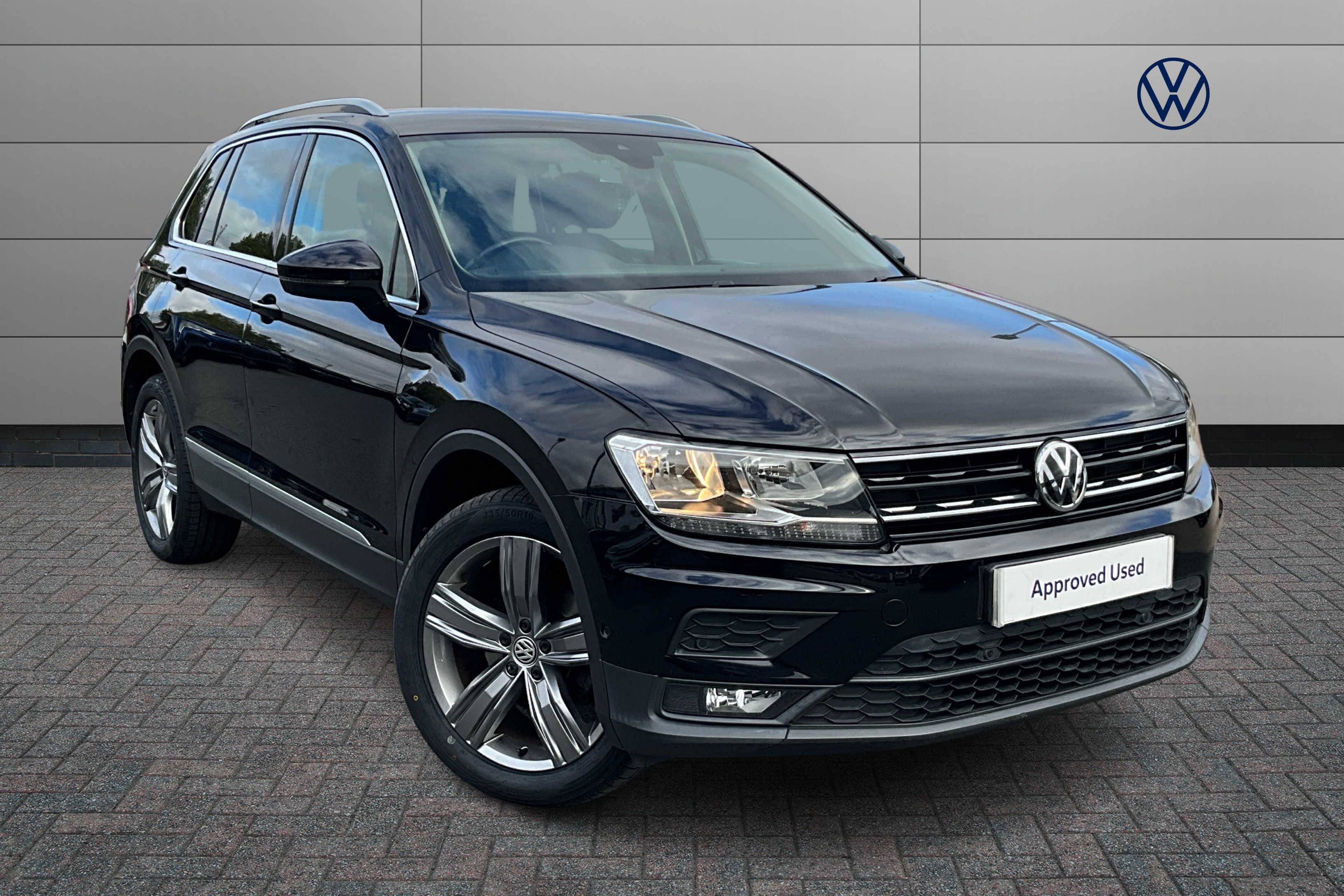 Main listing image - Volkswagen Tiguan