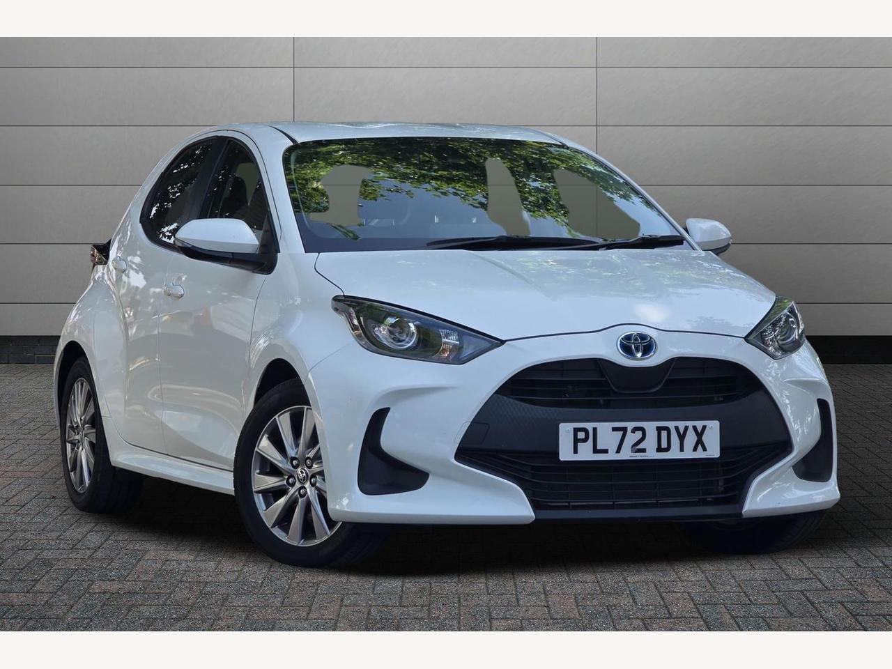 Main listing image - Toyota Yaris