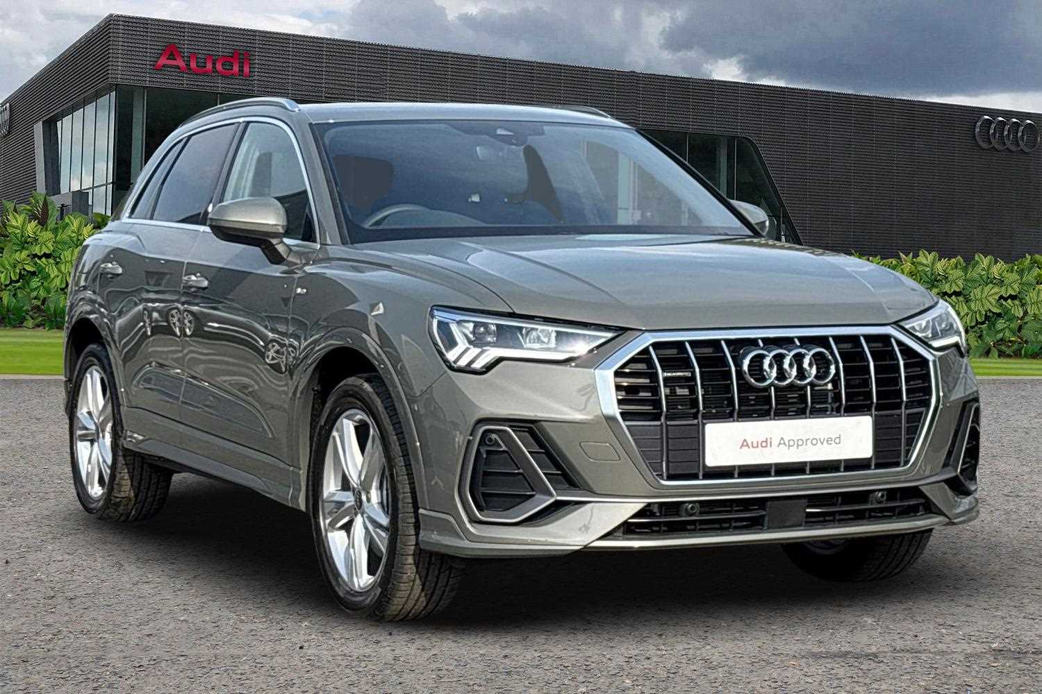Main listing image - Audi Q3