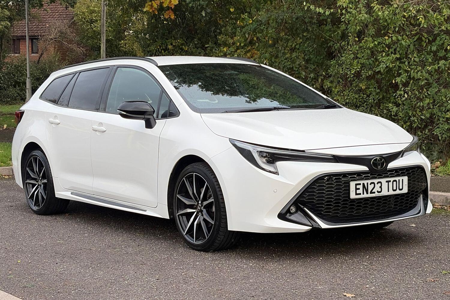 Main listing image - Toyota Corolla