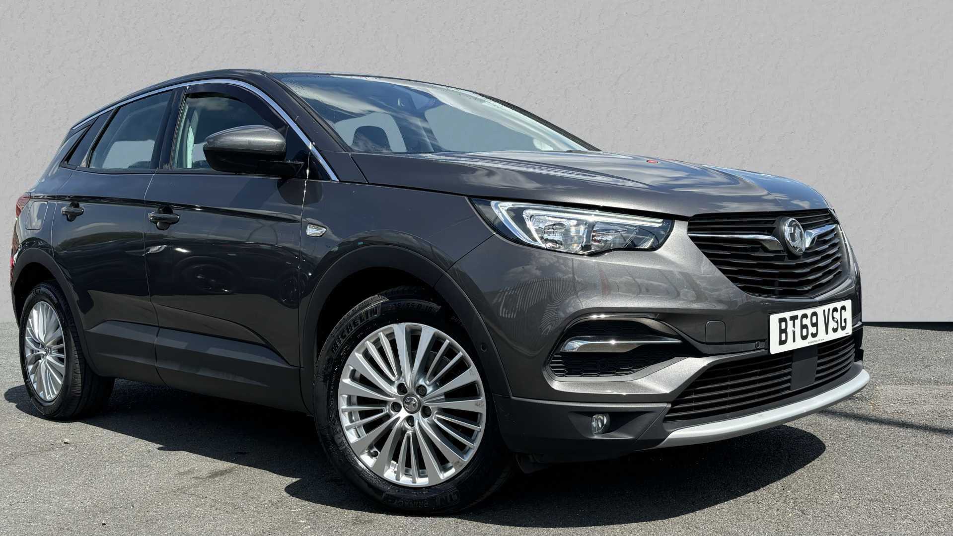 Main listing image - Vauxhall Grandland X