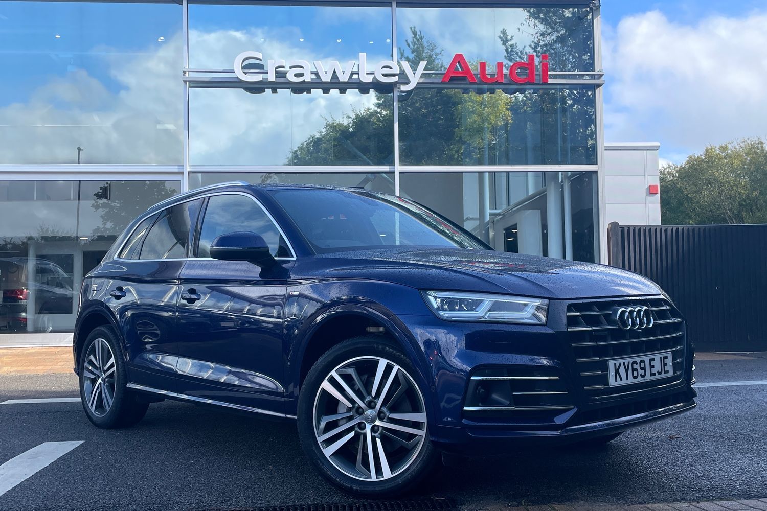 Main listing image - Audi Q5