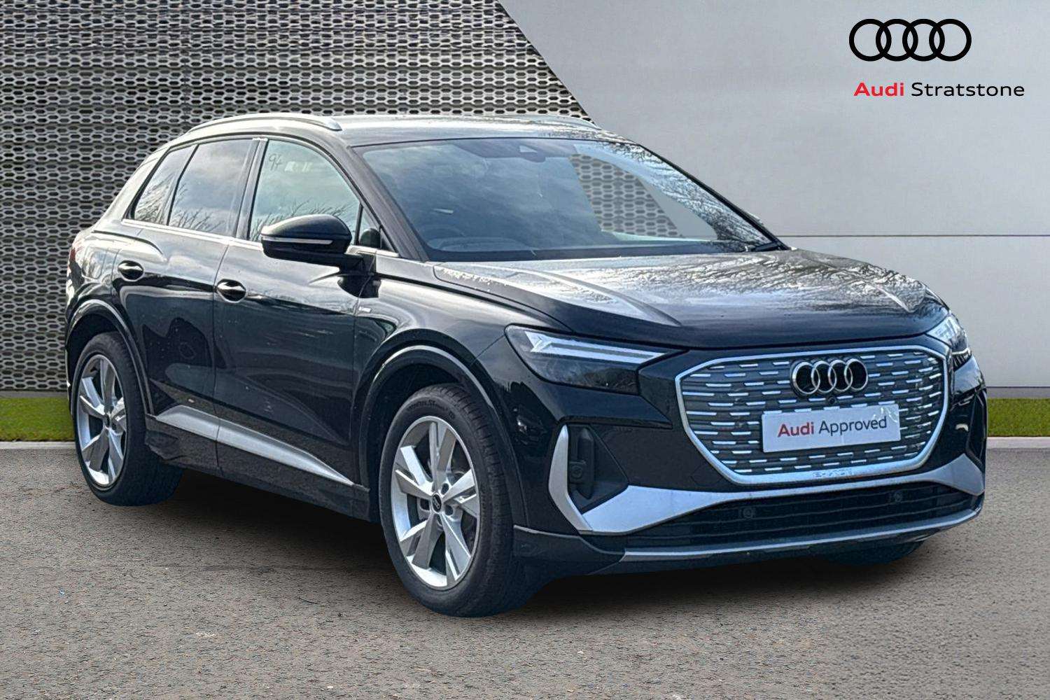 Main listing image - Audi Q4