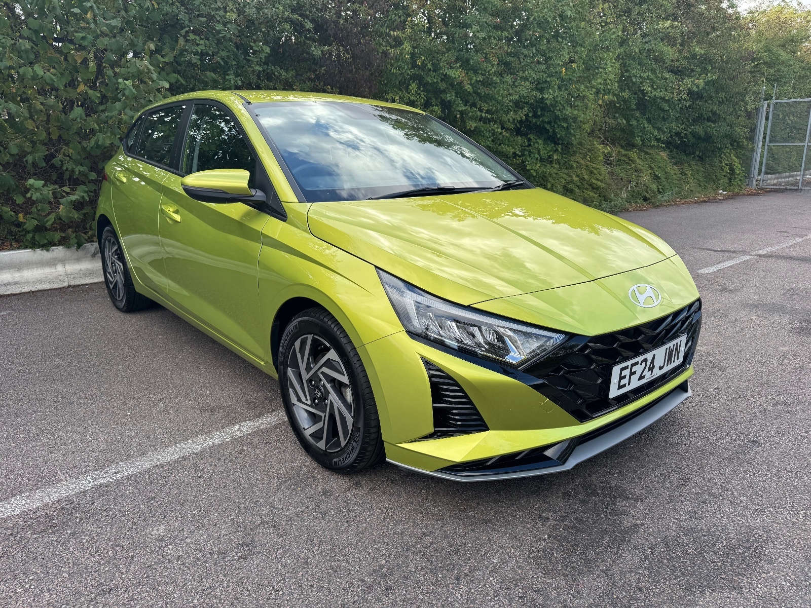 Main listing image - Hyundai i20