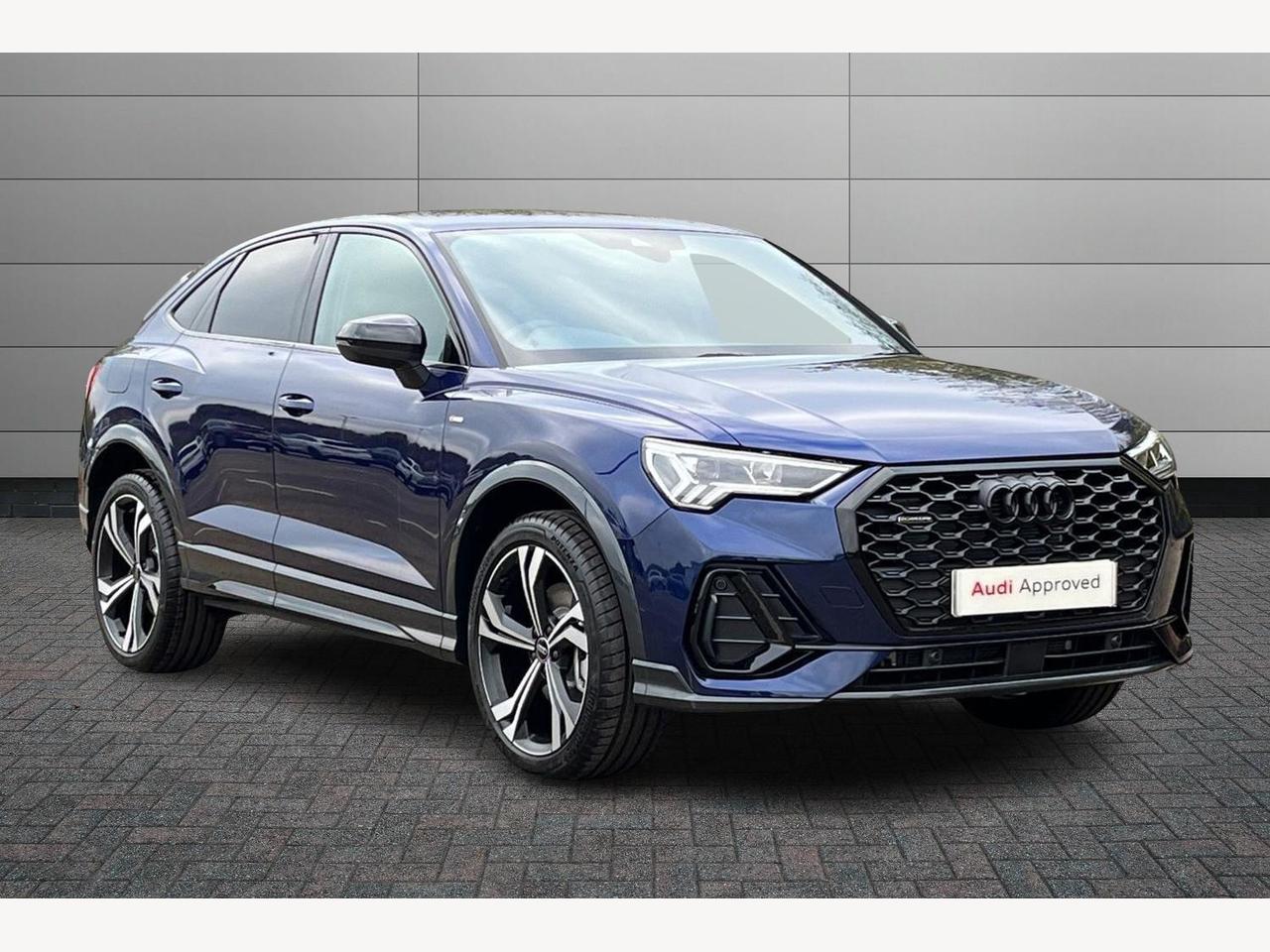 Main listing image - Audi Q3