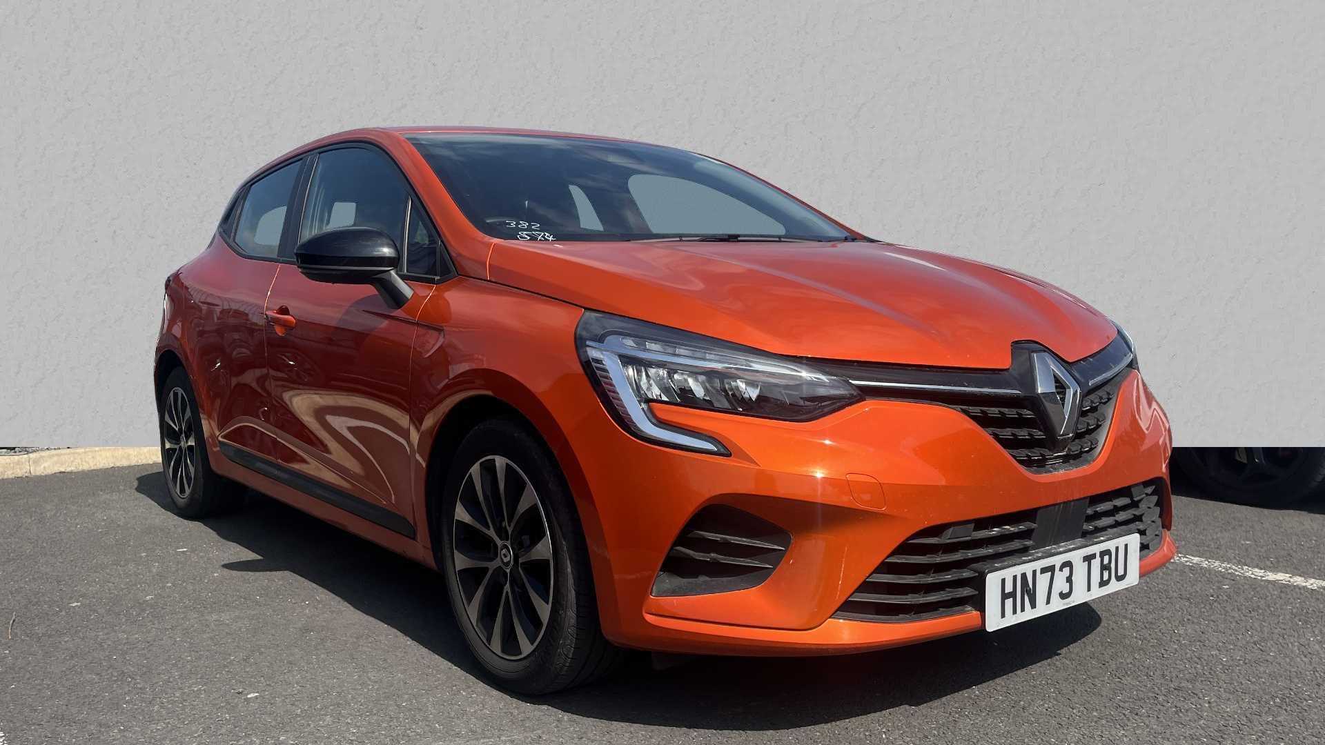 Main listing image - Renault Clio