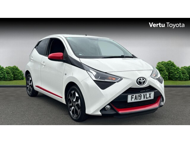 Main listing image - Toyota Aygo