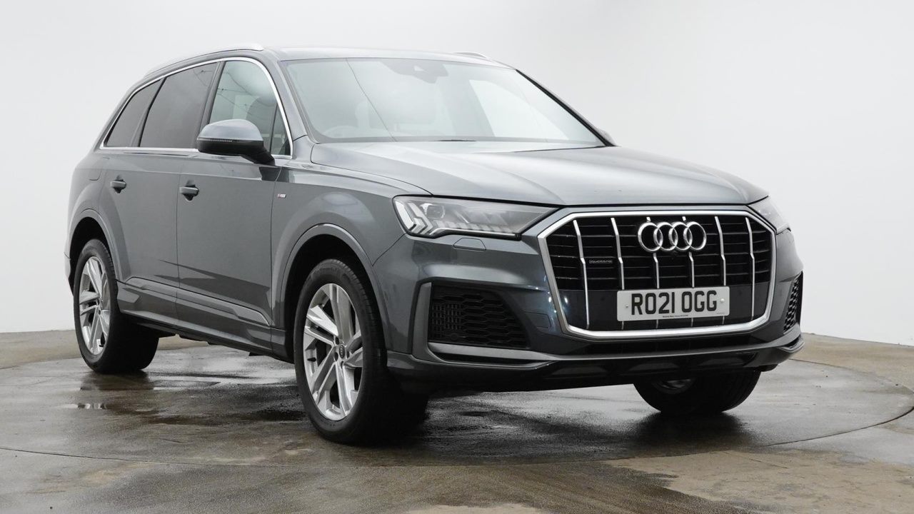 Main listing image - Audi Q7