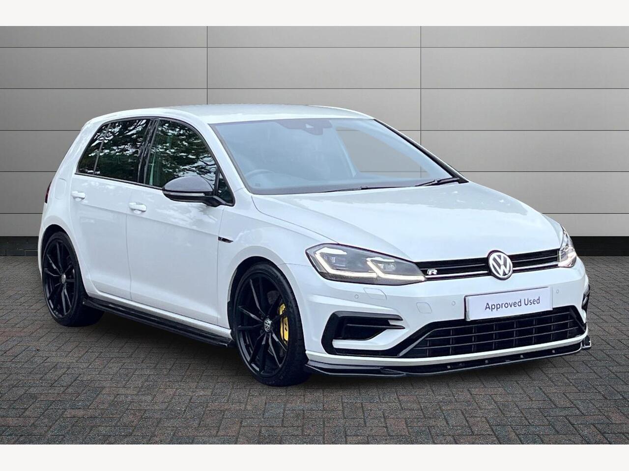 Main listing image - Volkswagen Golf