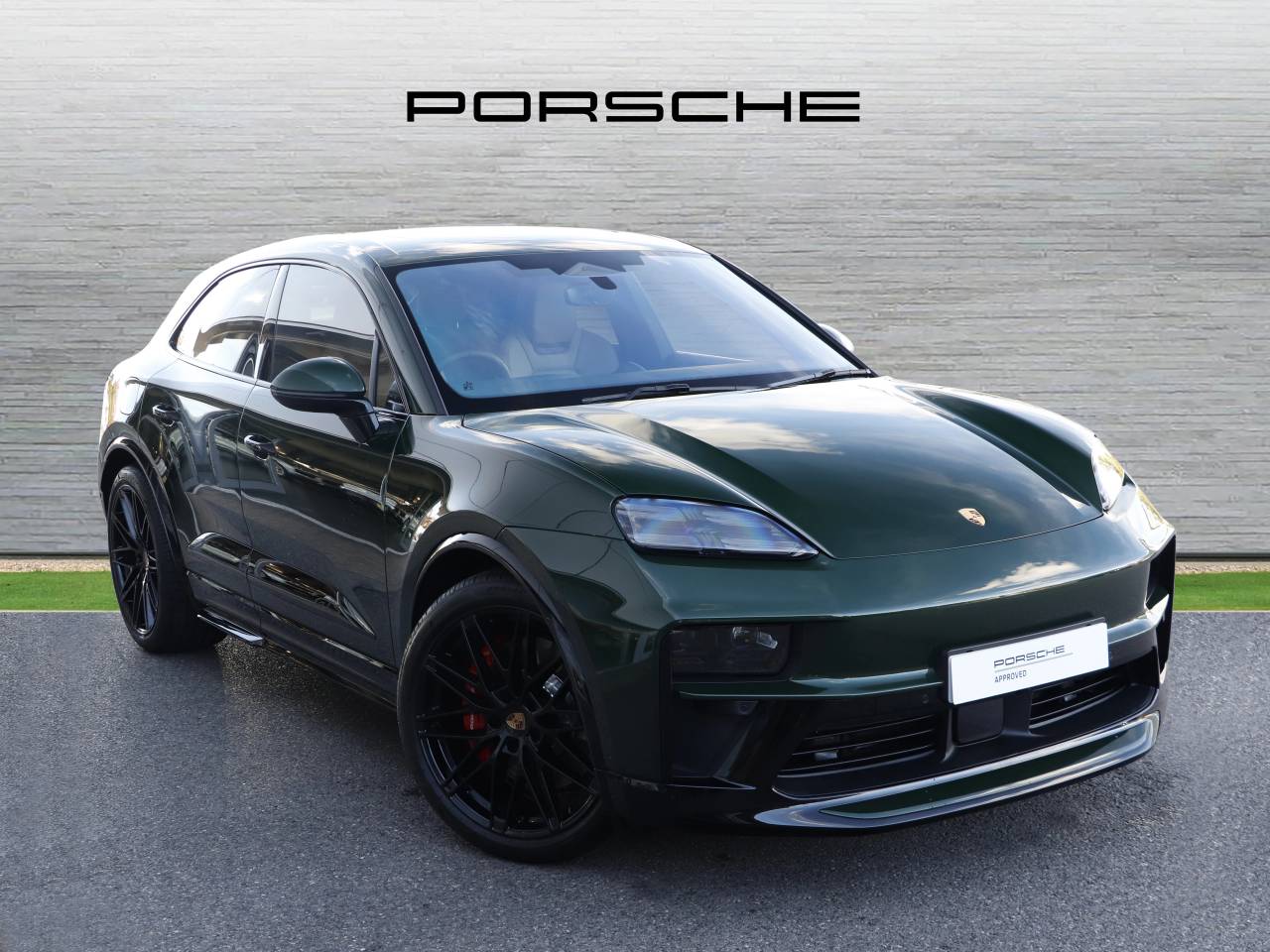 Main listing image - Porsche Macan