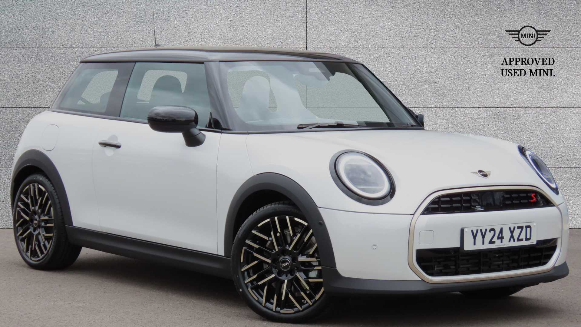 Main listing image - MINI Hatchback