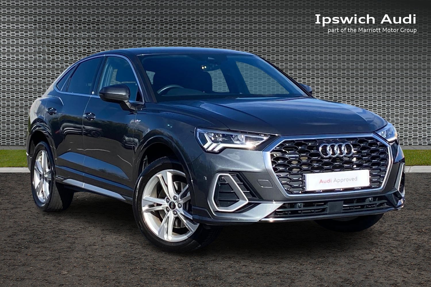 Main listing image - Audi Q3