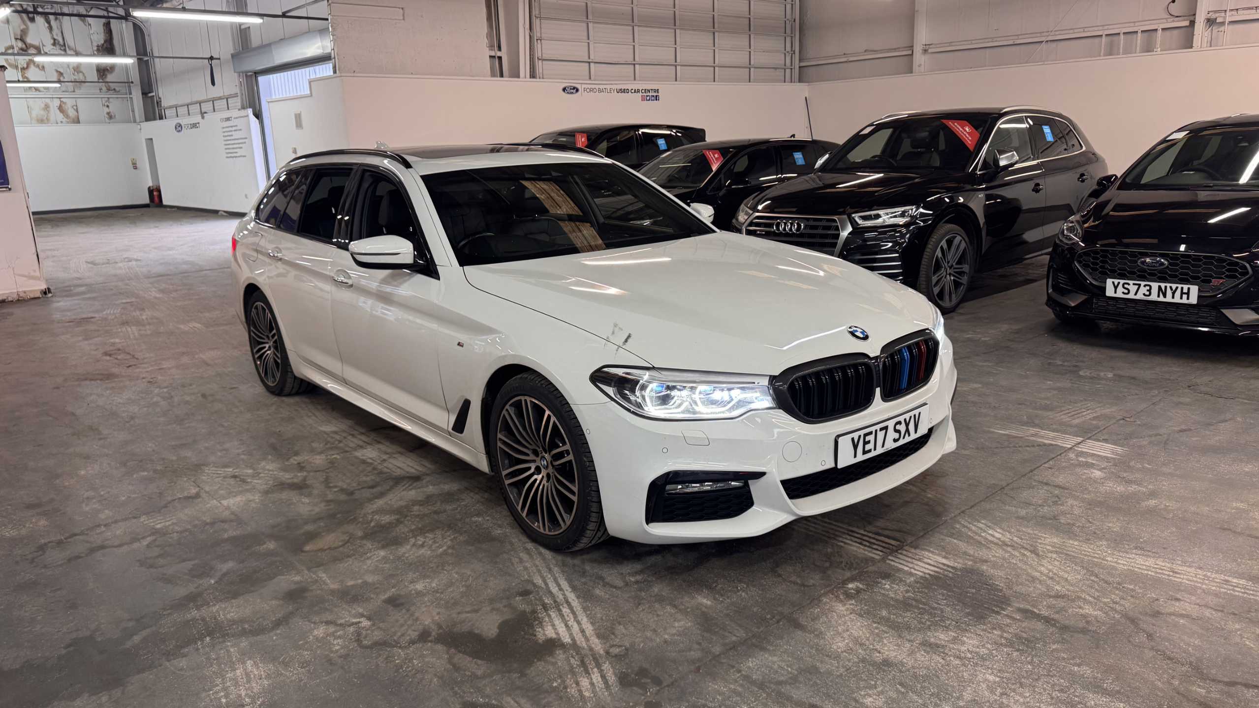 Main listing image - BMW 5 Series Touring