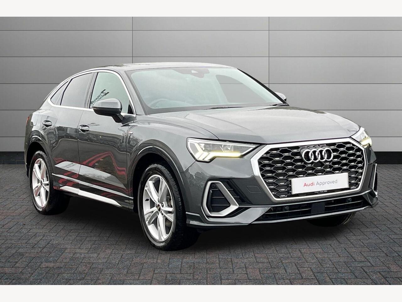 Main listing image - Audi Q3
