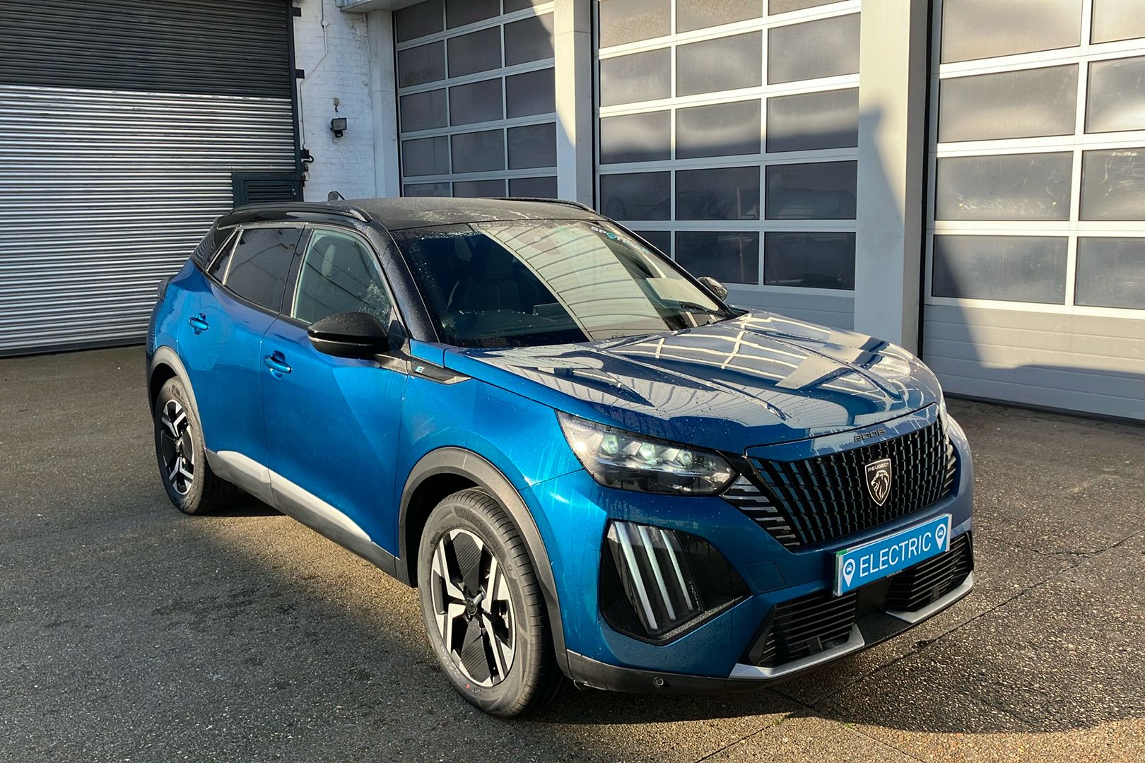 Main listing image - Peugeot e-2008