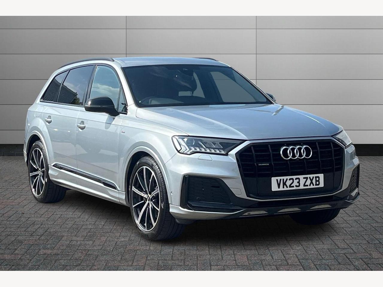 Main listing image - Audi Q7