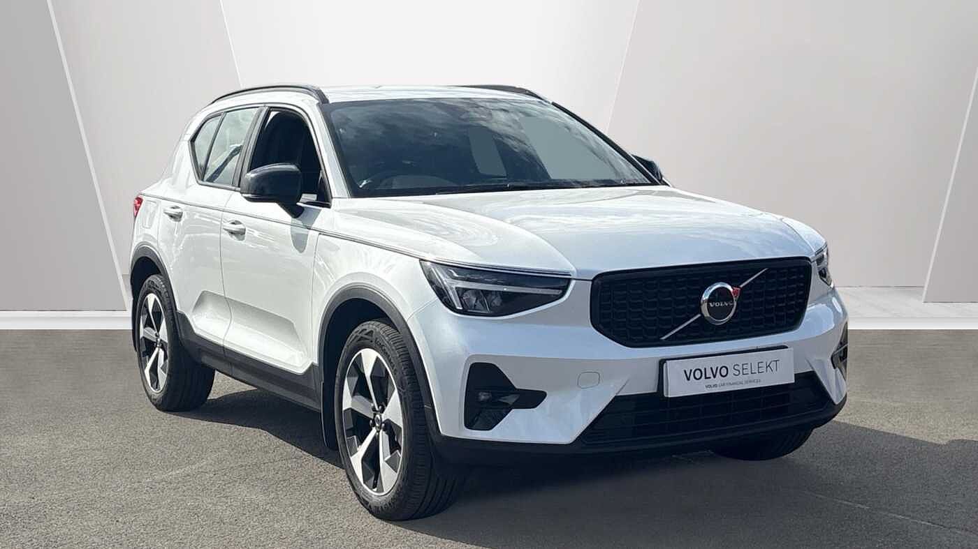 Main listing image - Volvo XC40