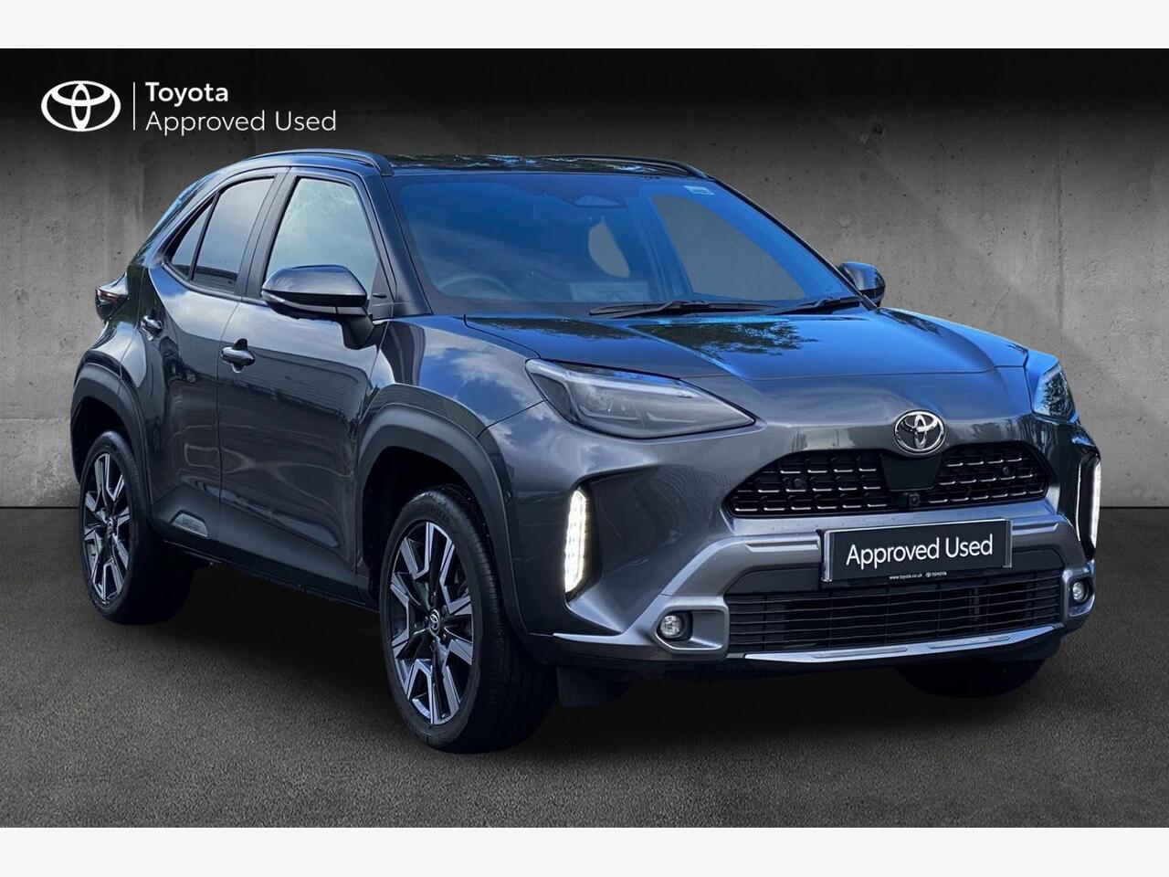 Main listing image - Toyota Yaris Cross