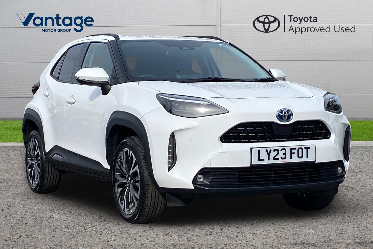 Main listing image - Toyota Yaris Cross