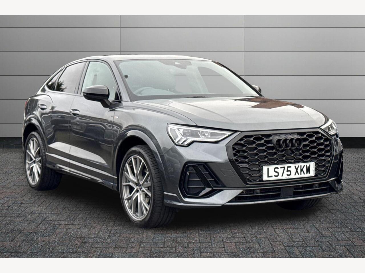 Main listing image - Audi Q3