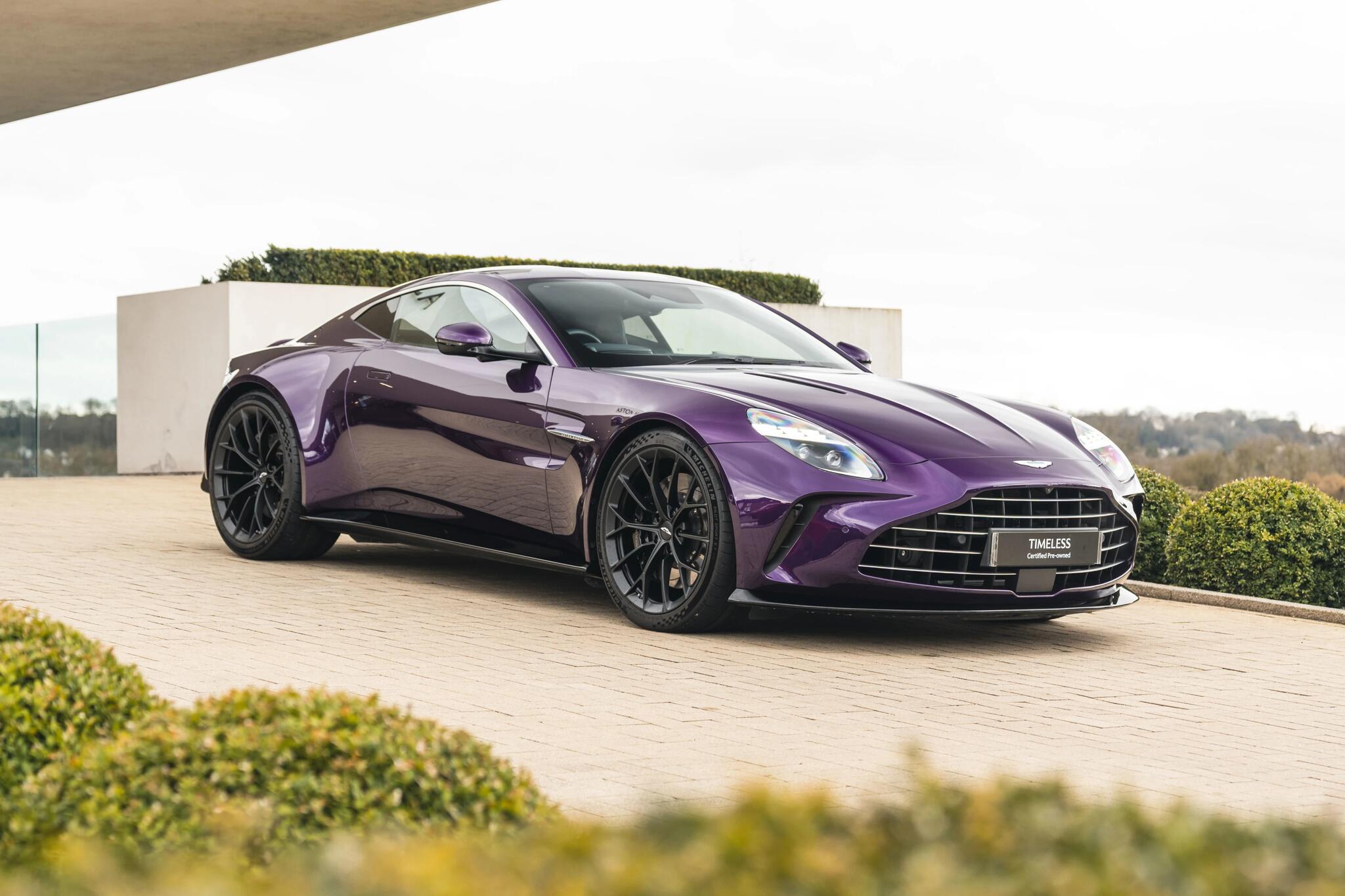 Main listing image - Aston Martin Vantage