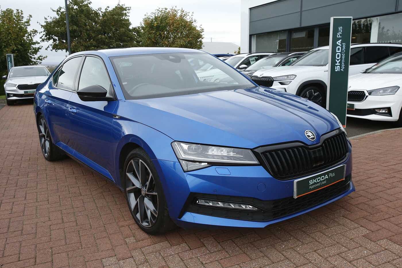 Main listing image - Skoda Superb