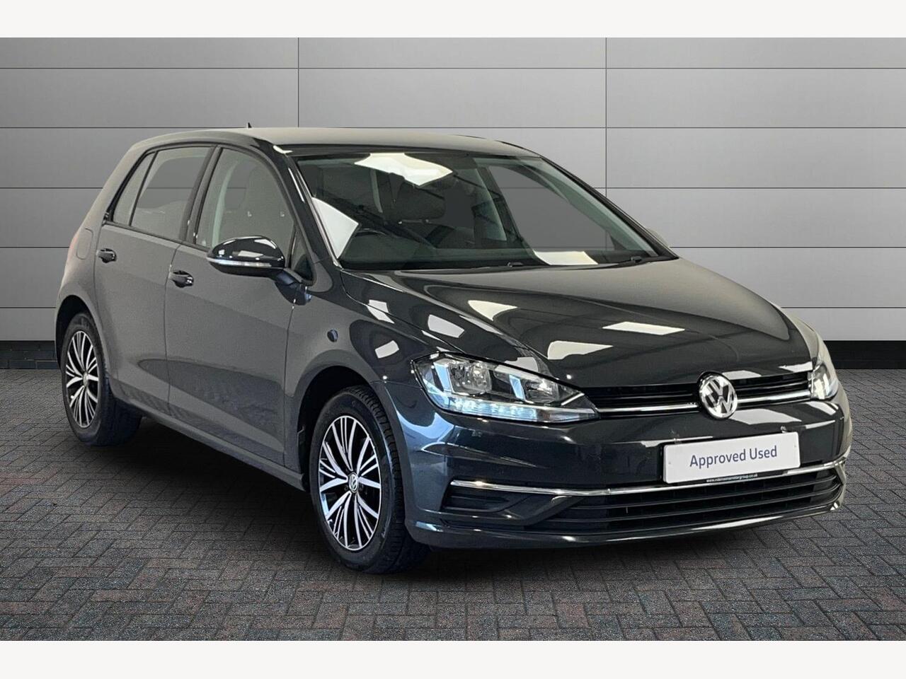 Main listing image - Volkswagen Golf